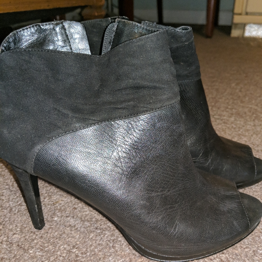 High heeled booties Nine West Size 10